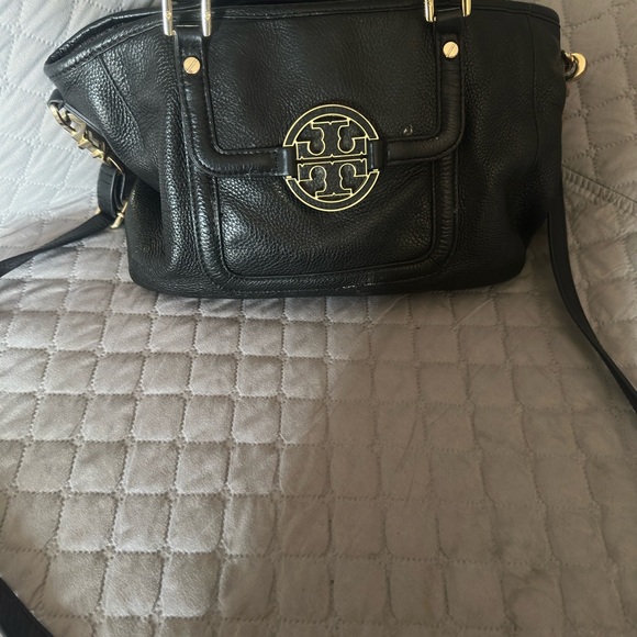 Tory Burch Black Shoulder Bag with Gold Details - Picture 1 of 10